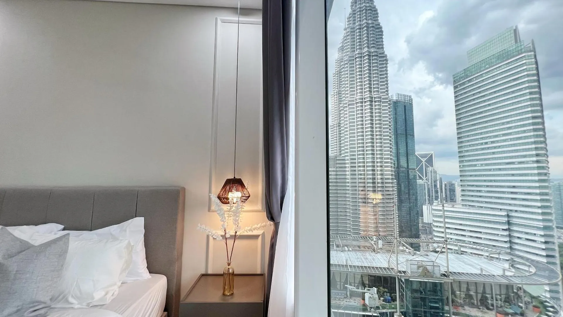 Apartment Sky Suites Central 2Br Suite Klcc View Kuala Lumpur